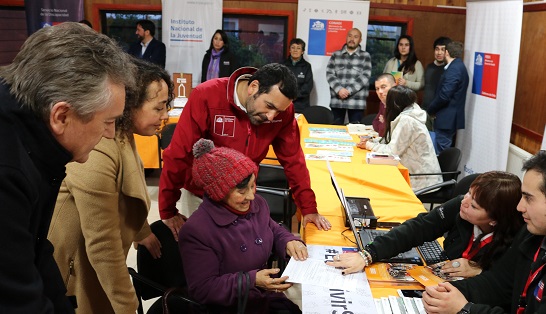 SUBSECRETARIO VILLARREAL PARTICIPA DE OPERATIVO CIUDADANO CON VECINOS DE FRUTILLAR PARA DIFUNDIR LOS PROGRAMAS SOCIALES DEL ESTADO