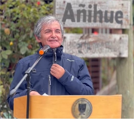 Homenaje al escritor chilote Nicasio Tangol  en la Isla de su Nacimiento