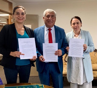 Ministerio de las Culturas anuncia aumento presupuestario y firma de convenios con los 10 municipios de Chiloé para las conmemoraciones del Bicentenario 2026