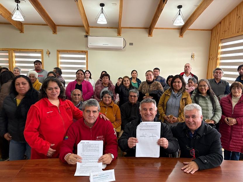 Con una inversión del GORE de más de $1.100 millones se realizará la Conservación de caminos rurales y la Reposición de dos nuevas ambulancias para Chonchi