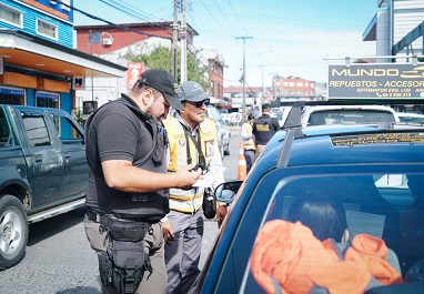Castro: Operativos coordinados refuerzan el control vial y la seguridad
