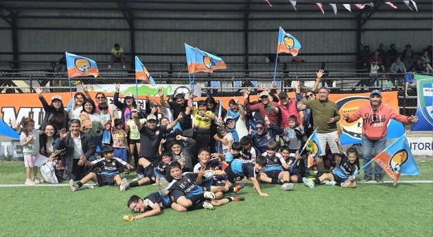 Actividad Deportiva de la Escuela Municipal de Fútbol Quinchao