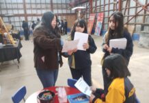 Estudiantes del Liceo Bicentenario Insular Nivel Básica visitan el Centro Cultural de Quinchao